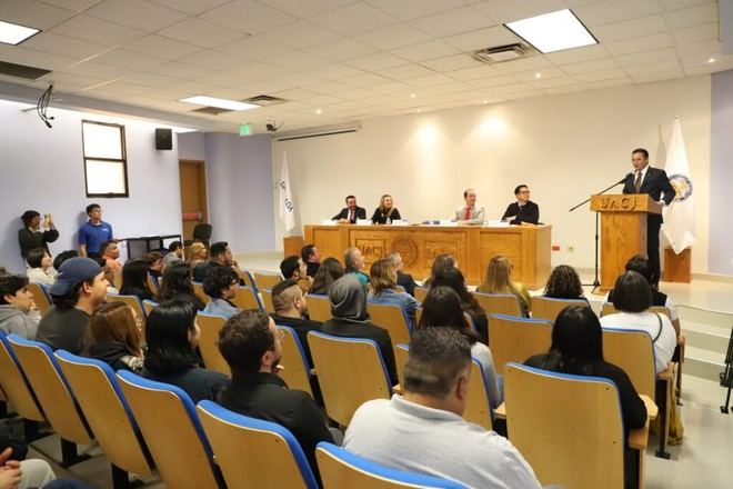 Inauguran la 14ª edición de la Cátedra González Lobo en Ciudad Juárez