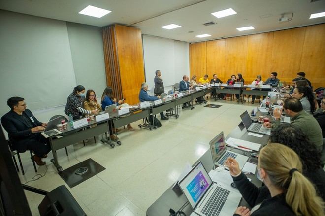 Gobierno avanza en salud para maestros con decisiones del FOMAG