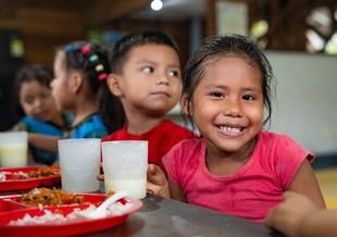 Gobierno incrementa inversión en PAE en Cartago y busca 92% de cobertura