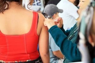 Brote de sarampión en México por baja vacunación, advierte epidemiólogo