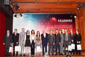 Huawei entrega diez becas a estudiantes españoles para formarse en China