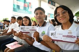 Más de 4 millones de estudiantes se benefician con becas educativas