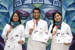 Estudiantes de la BUAP destacan en Infomatrix México con proyecto sobre giardiasis
