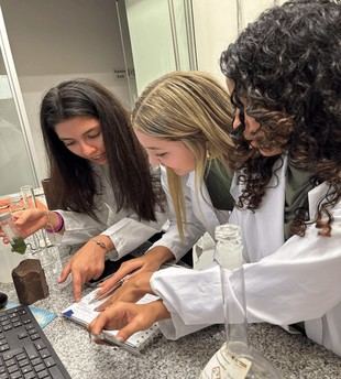 Estudiantes de Ingeniería Mecánica crean capítulo AMPP en Uninorte