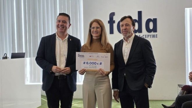 Cabañero resalta la importancia del emprendimiento y el liderazgo femenino en el cierre del Programa Sherpa 2025