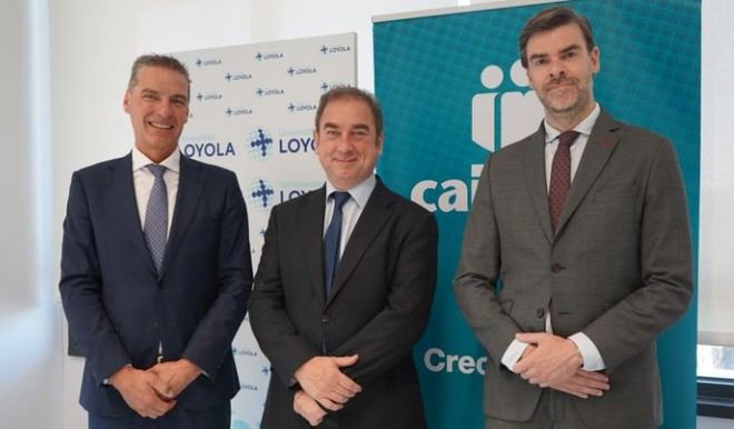 Cajamar y la Universidad Loyola firman un convenio para mejorar el acceso a servicios financieros para estudiantes y personal