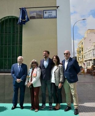 Homenaje a Ángel Castro en Melilla con placa conmemorativa y cambio de nombre de calle
