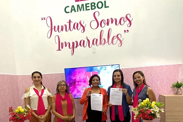 FUNIBER Bolivia y CAMEBOL firman convenio para impulsar la formación profesional de mujeres empresarias