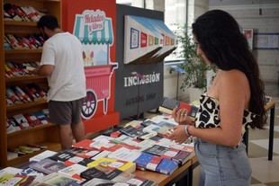 Casi 700 libros disponibles en el Rincón Literario de la Biblioteca Universitaria