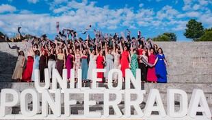 Graduación de 47 estudiantes de Enfermería en Ponferrada
