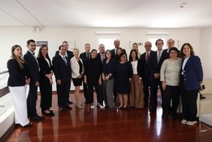 Cayetano Heredia refuerza la colaboración académica en asamblea del HUC
