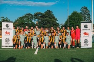 Cambridge celebra su legado como cuna del fútbol moderno