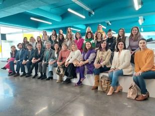 Más de 3.500 mujeres emprendedoras crean más de 3.350 negocios con apoyo de la Junta