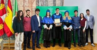 César de la Fuente, distinguido como socio de honor por la Asociación de Biotecnólogos de León