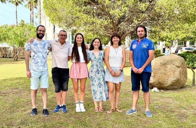 Investigación andaluza muestra cómo las cremas solares afectan a praderas marinas en Cádiz
