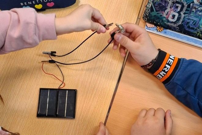 CIRCE colabora en el mayor evento europeo de recarga de vehículos eléctricos y educa a escolares en energías renovables
