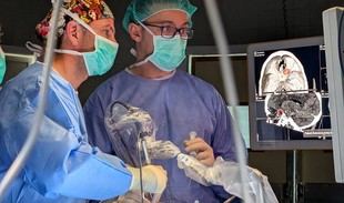 Cirugía cerebral innovadora sin incisiones visibles