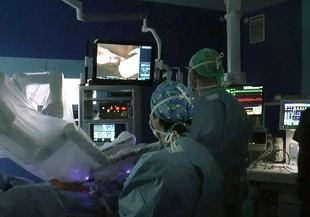 Mejoran la seguridad en cirugía robótica con inteligencia artificial del proyecto SIRA