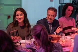 Cocinar y comer juntos mejora nuestro bienestar emocional