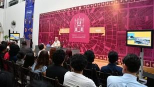 Conferencia revive la historia del teatro al aire libre en Monterrey