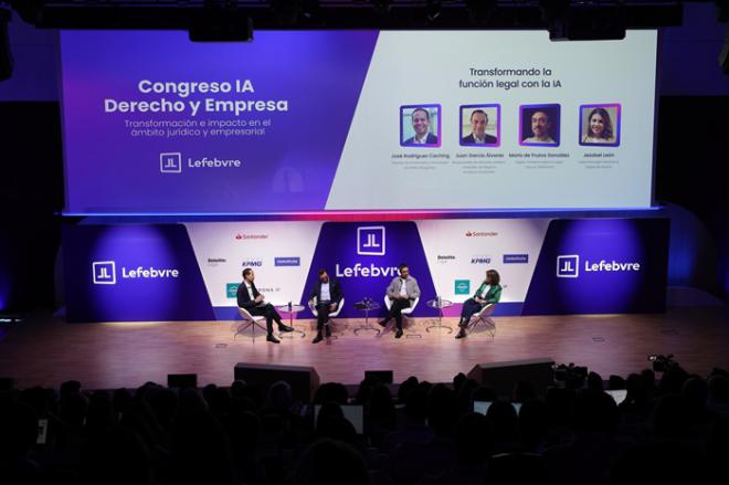 Expertos abordan la transformación cultural necesaria para implementar la IA en los servicios jurídicos durante el Congreso de Lefebvre
