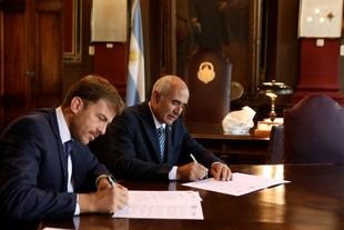 Universidad de La Plata firma convenio con Universidad del Alto Uruguay