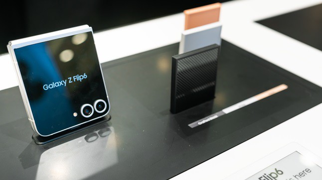 Bajos ventas de smartphones plegables por costos y durabilidad