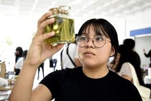 Estudiantes de la BUAP innovan con productos de residuos textiles