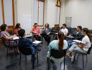 Universidad Católica cierra exitoso piloto del curso Voces para formar ciudadanos comprometidos en Chile