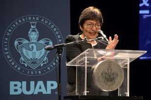 Graduación de 802 alumnos en la BUAP: Lilia Cedillo celebra su éxito académico