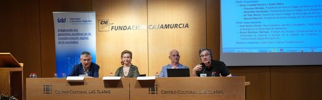 Debate sobre neuroderechos en la Universidad de Murcia