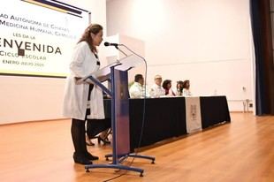 UNACH recibe a nuevos estudiantes en curso de inducción de Medicina