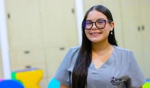 Dana Gutiérrez se convierte en la primera normalista en homologar materias