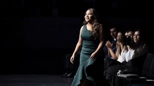 Daniela Romero destaca por su compromiso social en Chapetona