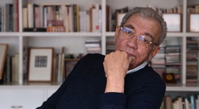 Darío Jaramillo recibe el V Premio León de Greiff por su obra literaria