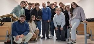 Un robot educativo transforma la teoría en práctica en la ESI de Cádiz