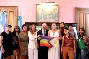 La UNLP apoya la Marcha del Orgullo con un fuerte mensaje de inclusión
