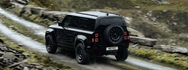 Defender OCTA Black: el 4x4 de lujo más resistente y audaz
