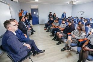 Ministro Cataldo lanza cartillas educativas sobre derechos humanos en escuelas