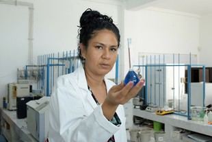 Investigadora de la BUAP desarrolla innovador método para eliminar contaminantes en el agua