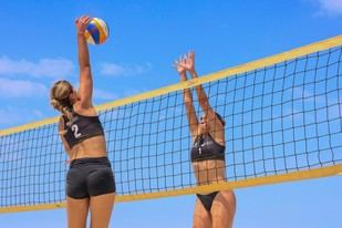 U.Porto destaca en campeonatos de deportes de playa y remo 2026