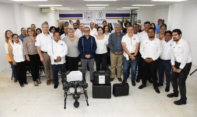 HELIBOSS dona drones a la UNACH para impulsar la educación tecnológica