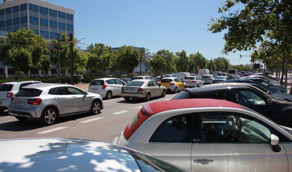 Investigadores analizan la contaminación del tráfico en València
