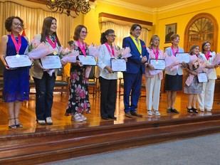 Dra. Liliana Muñoz recibe reconocimiento por su labor en Miraflores