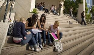 El 72% de quienes quieren estudiar Medicina en Andalucía son mujeres