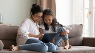 El 98% de los padres en España controla las compras online de sus hijos adolescentes