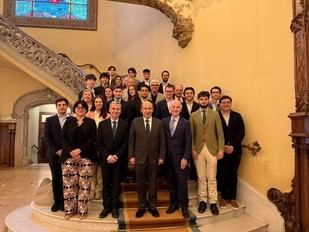Estudiantes de la CEU UAO dialogan con Felipe Calderón sobre el futuro de México y Europa