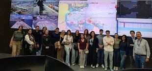 Estudiantes de la UCA visitan el Puerto Bahía de Algeciras para aprender sobre logística portuaria