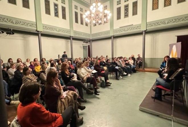 El Ateneo de Vic reinicia el ciclo 'Cuidémonos' sobre bienestar social y personal