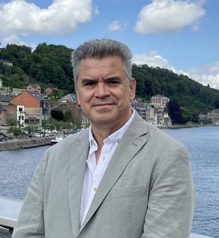 Francisco Yus publica un libro pionero sobre la importancia de los emojis en la comunicación digital
